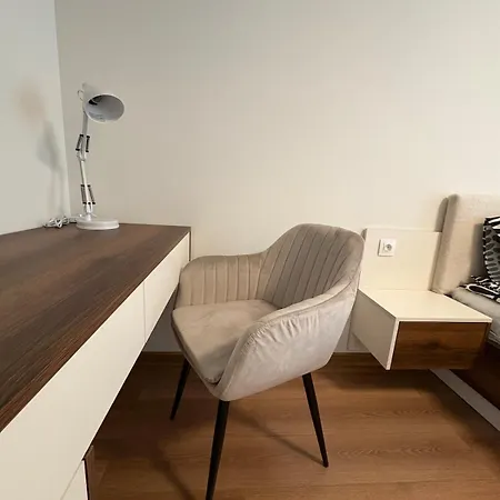 New Urban Airport Center Metro Access * Sofie