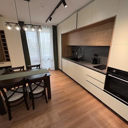 Appartement New Urban Airport Center Metro Access