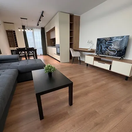 Appartement New Urban Airport Center Metro Access