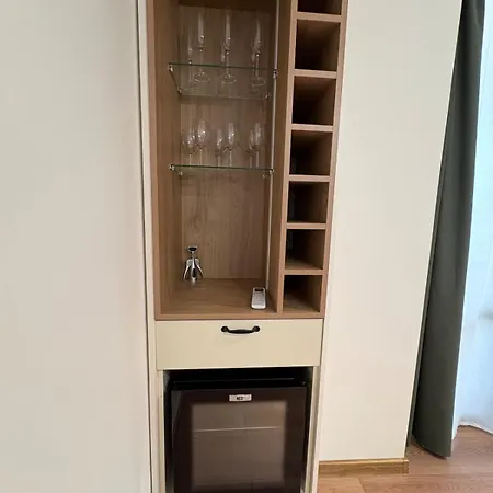 Appartement New Urban Airport Center Metro Access