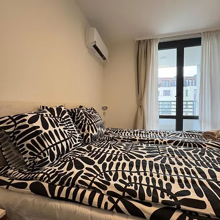 New Urban Airport Center Metro Access Appartement