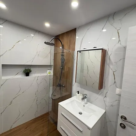 Appartement New Urban Airport Center Metro Access *