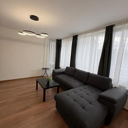 New Urban Airport Center Metro Access Appartement *