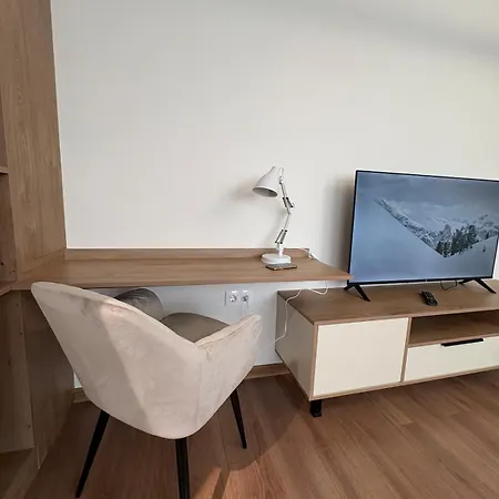 New Urban Airport Center Metro Access Appartement *